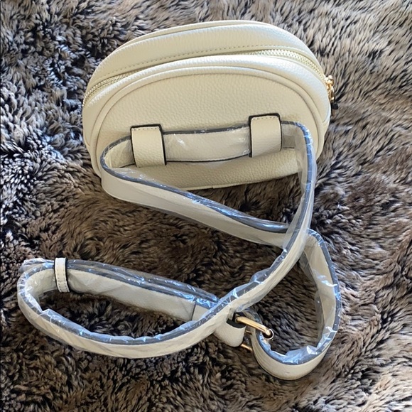 NWT Sugu belted bag - Picture 4 of 5